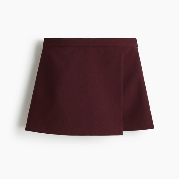 H&M Pants - NWT H&M Burgundy Skort